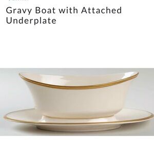 Lenox attached bottom gravy boat